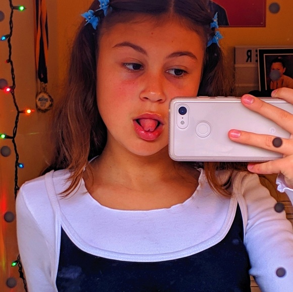 Meet your Posher, Clara - Picture 1 of 1